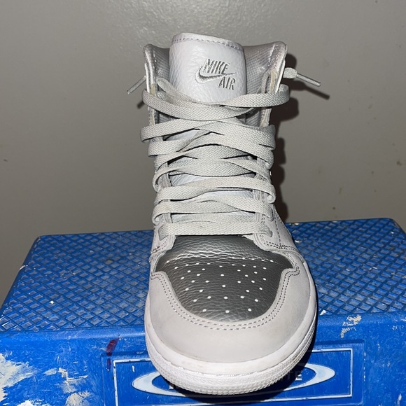 Air Jordan 1 Retro High OG. 'Tokyo' - Picture 2 of 5